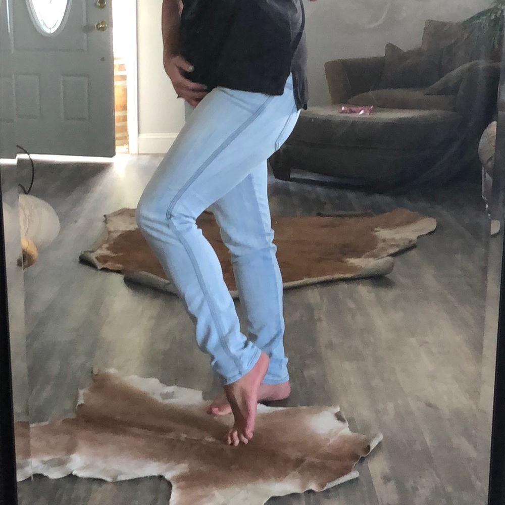 Soft thin Frankie B skinny jean